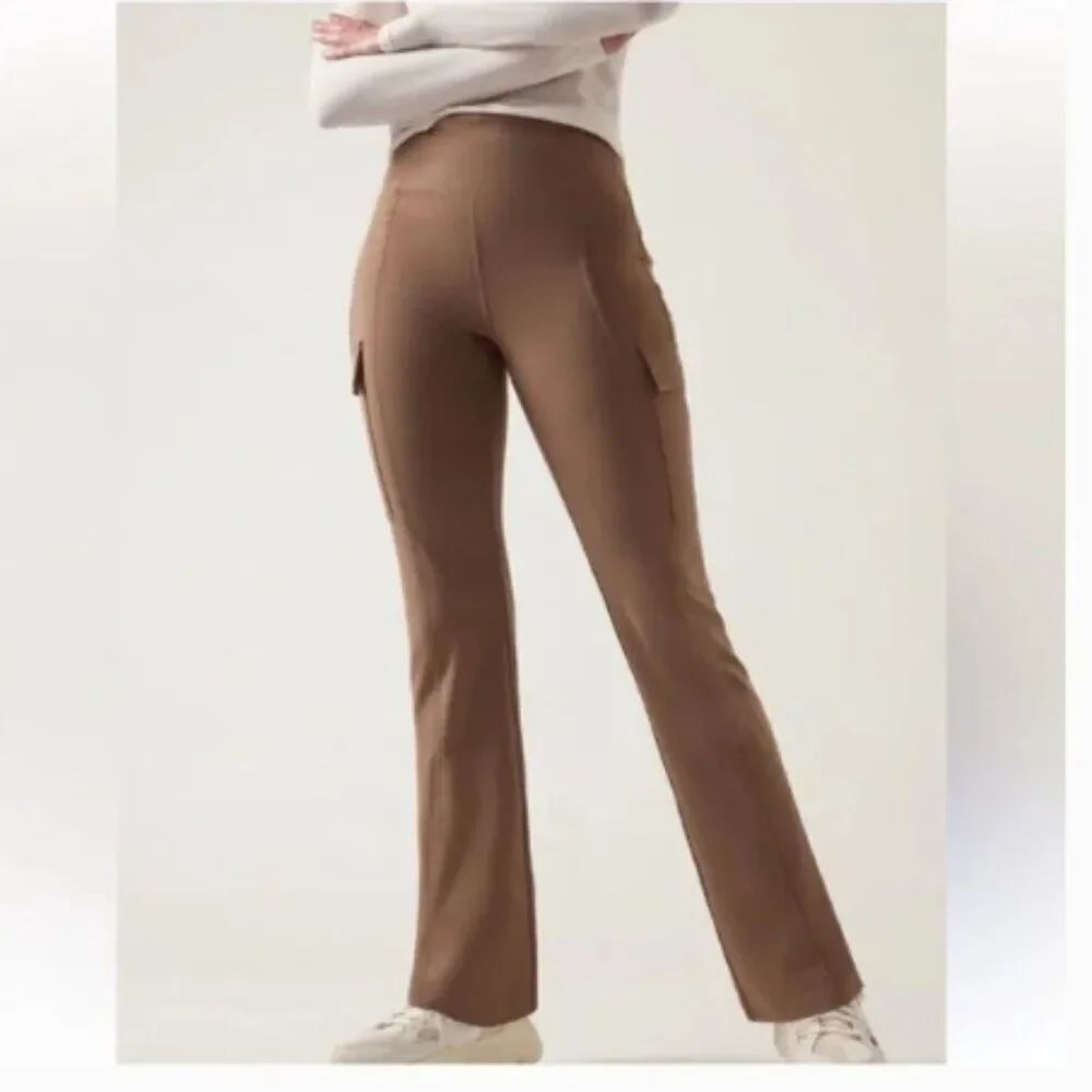 NWOT Athleta Delaney Straight Cargo Pants Rustic Beige in Size XS/TP